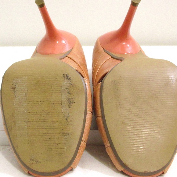 Vintage Peach Peep Toe Heels by Steve Madden - Picture 8 of 9